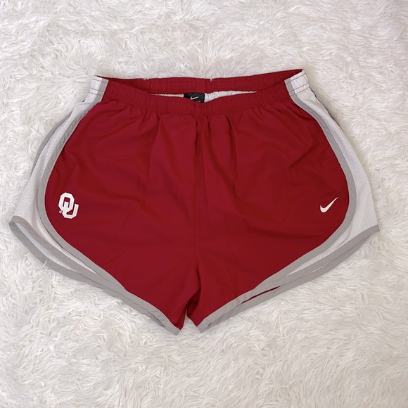 Nike Pants - Oklahoma Sooners Nike Tempo shorts